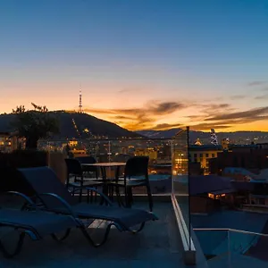https://banovani.alltbilisihotels.com